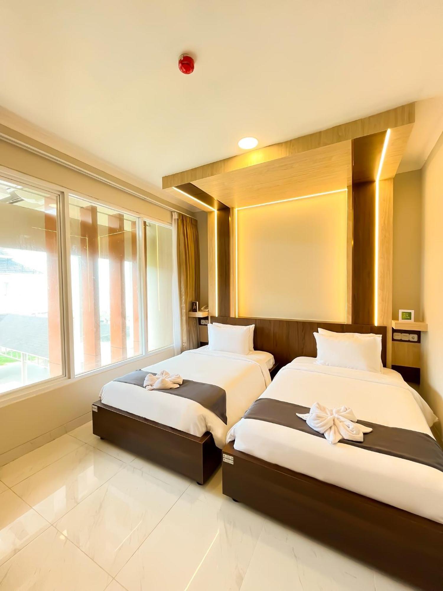 Horison Resort Antawirya Jepara Bagian luar foto